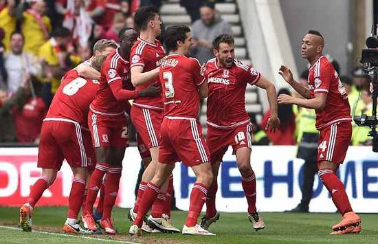 手球争议再起：巴萨对贝蒂斯的点球判罚解密（手球争议重燃：解读巴萨战贝蒂斯的点球判罚）