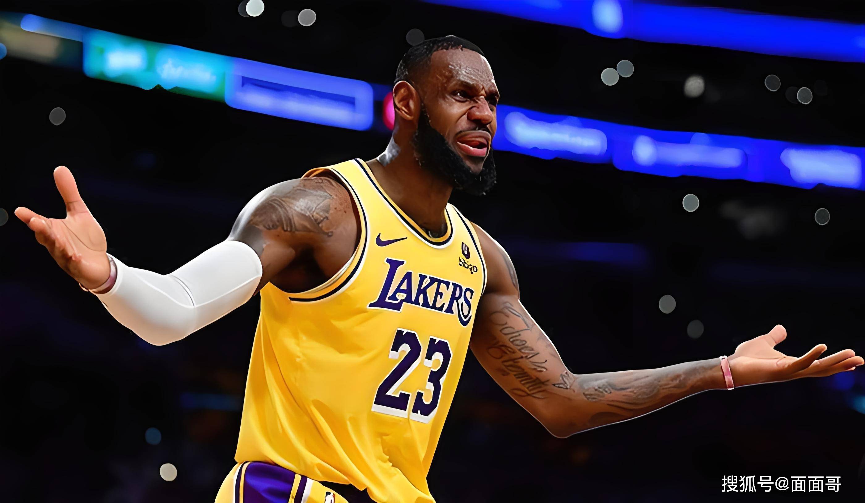 马卡：西蒙尼继续带训球队，重点关注普维尔中卫位置训练情况（马卡：西蒙尼继续主导训练，重点关注普维尔在中卫的训练表现）