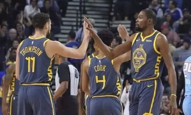 皇家社会继续黑马表现（皇家社会延续黑马势头）