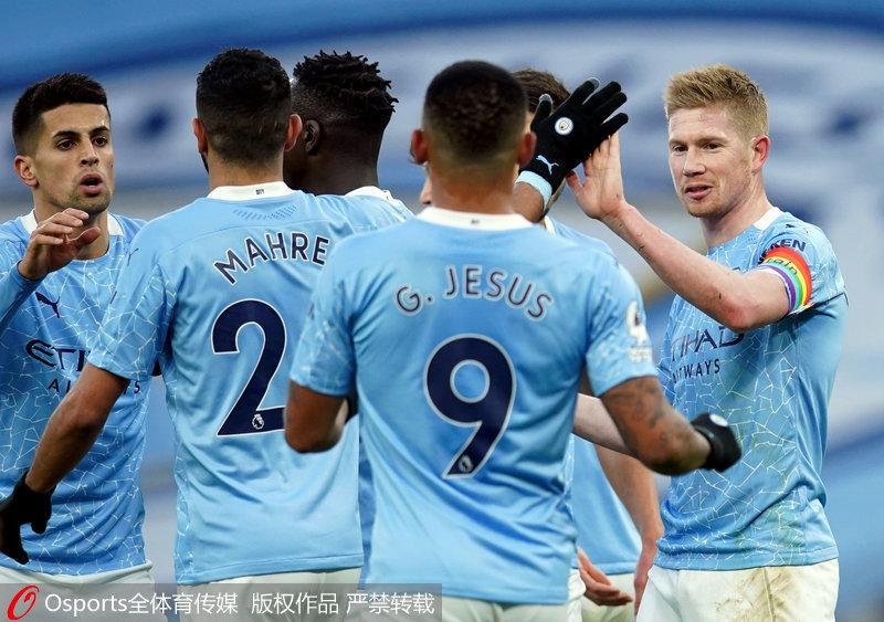 防线告急！皇马迎战阿拉维斯遭遇史上最严重伤病潮，两将成最后堡垒（皇马对阵阿拉维斯遭史上最重伤病潮：后防告急，仅两将死守）