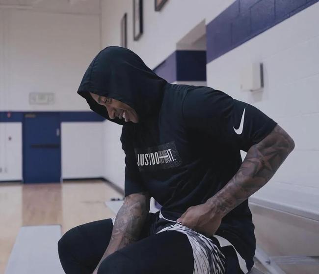 莫雷托：尤文只有可能在夏窗追托纳利；冬窗或夏窗肯定买中卫（莫雷托：尤文追托纳利仅限夏窗，冬夏转会窗必引进中卫）