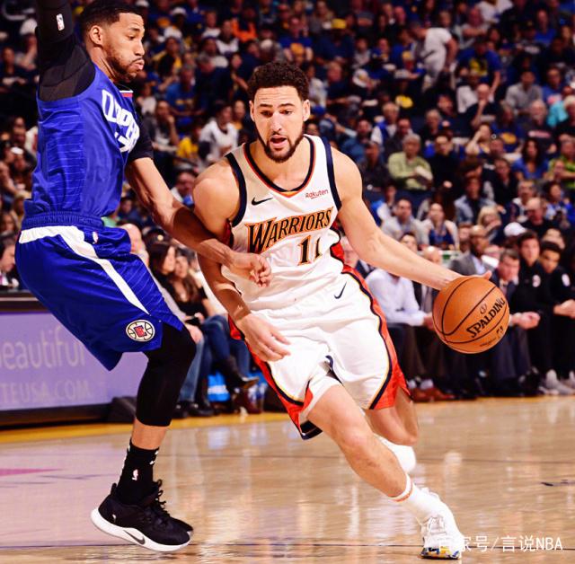 并通过集体 并通过集体